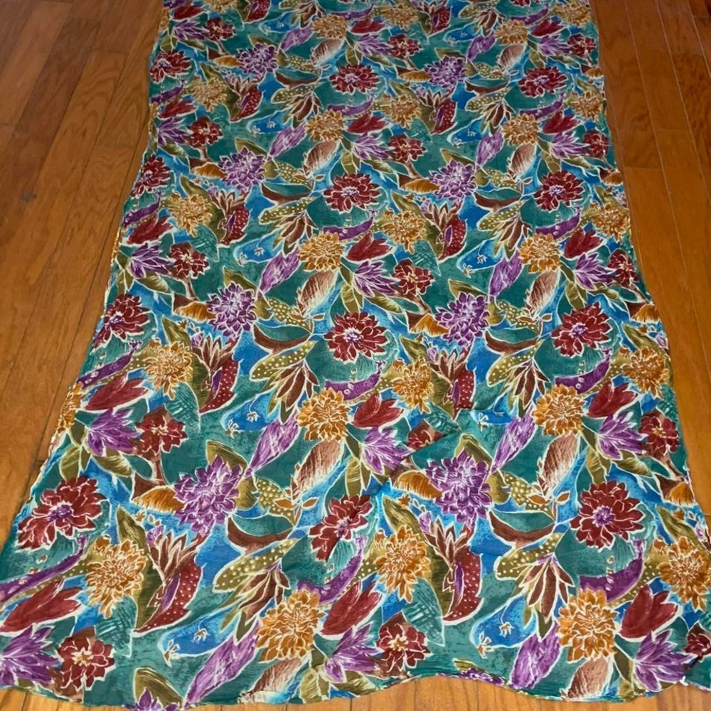 Zoda Australian floral scarf - Picture 4 of 4